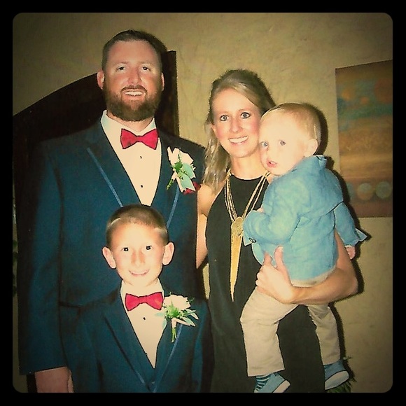 Meet your Posher, Jennifer - Picture 3 of 3